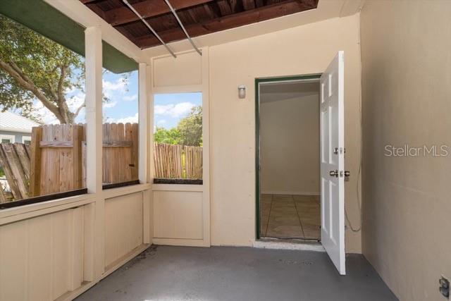 533 YELVINGTON AVE — photo 23