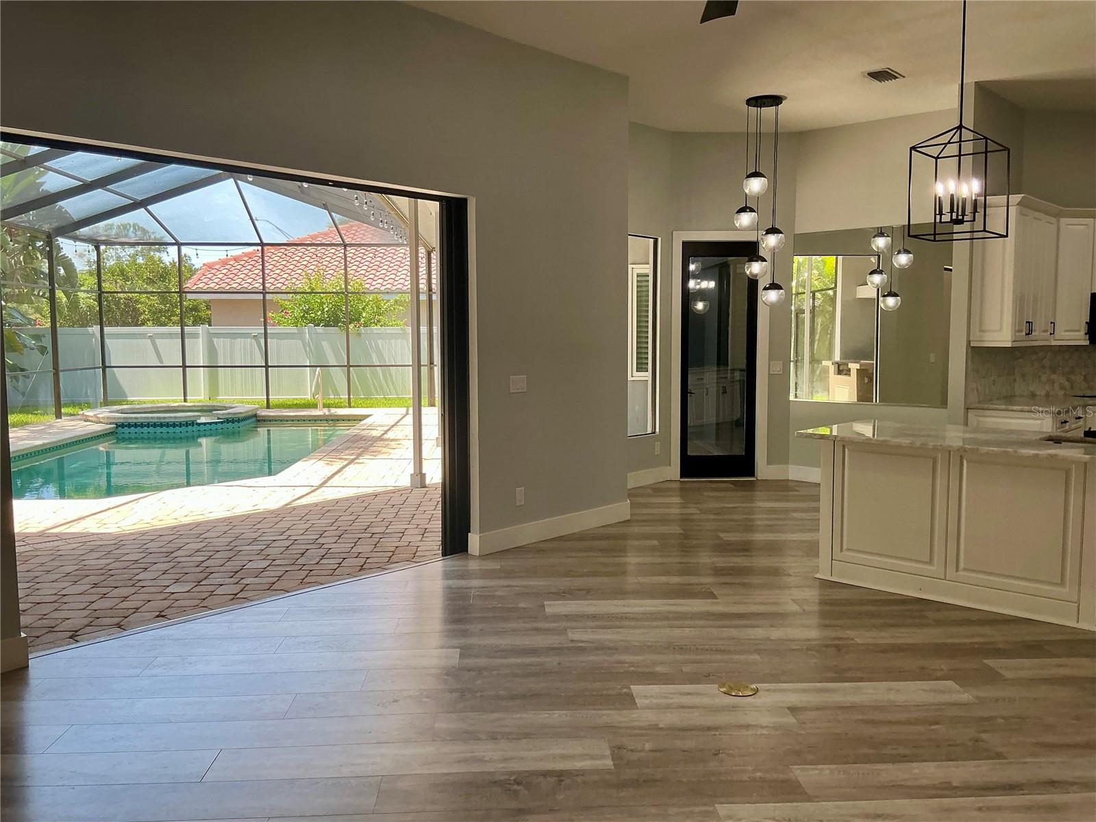 126 OLD OAK CIR — photo 46