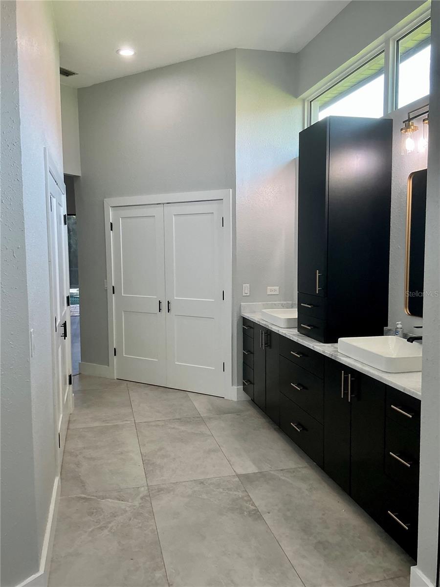 126 OLD OAK CIR — photo 28