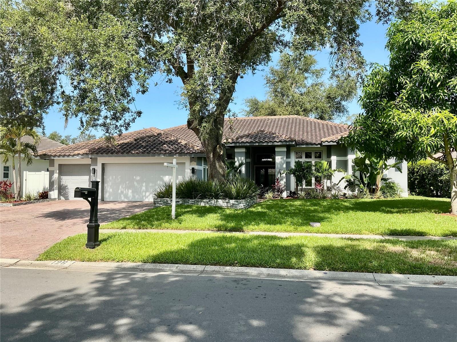126 OLD OAK CIR — photo 91