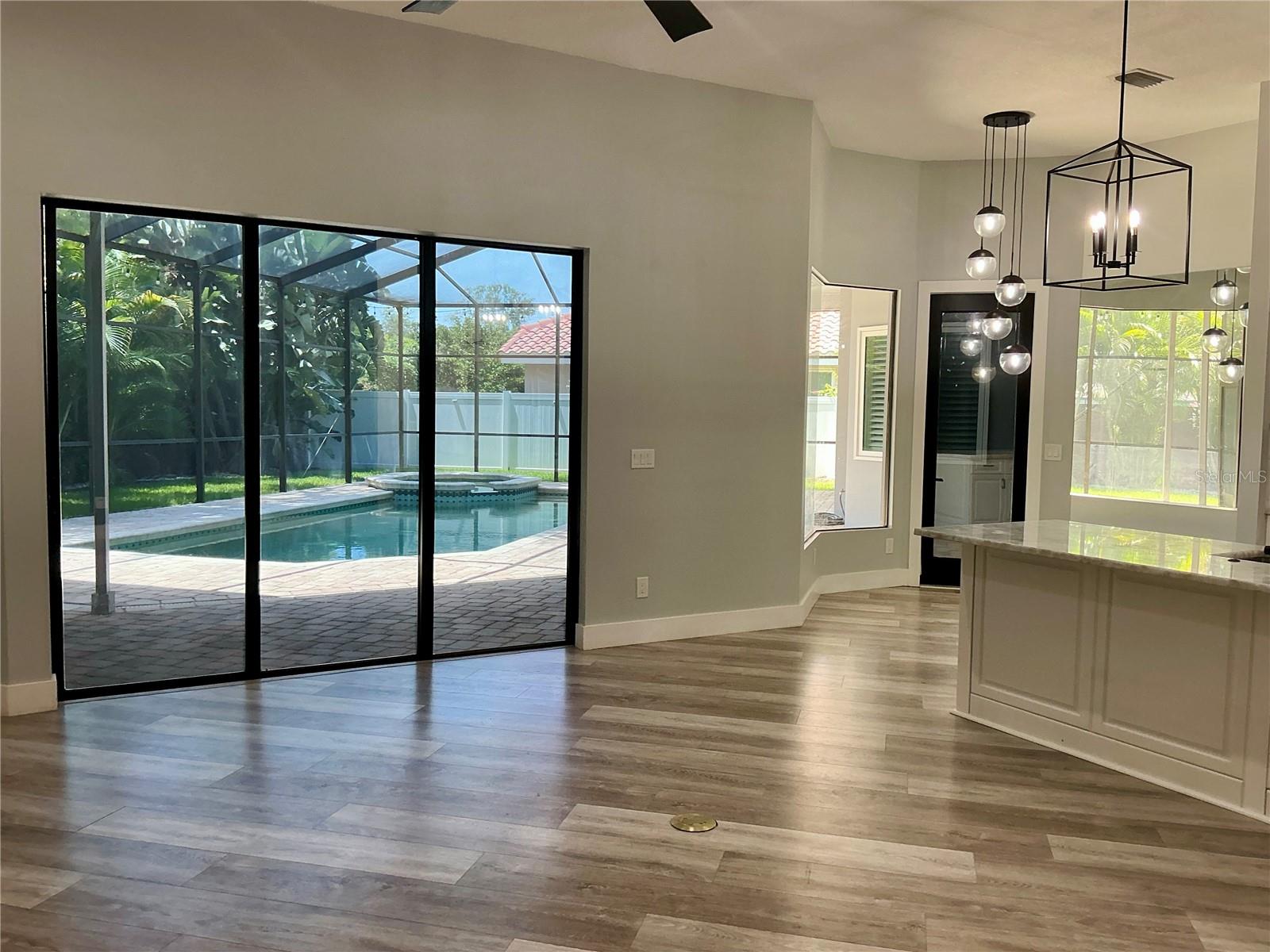 126 OLD OAK CIR — photo 45