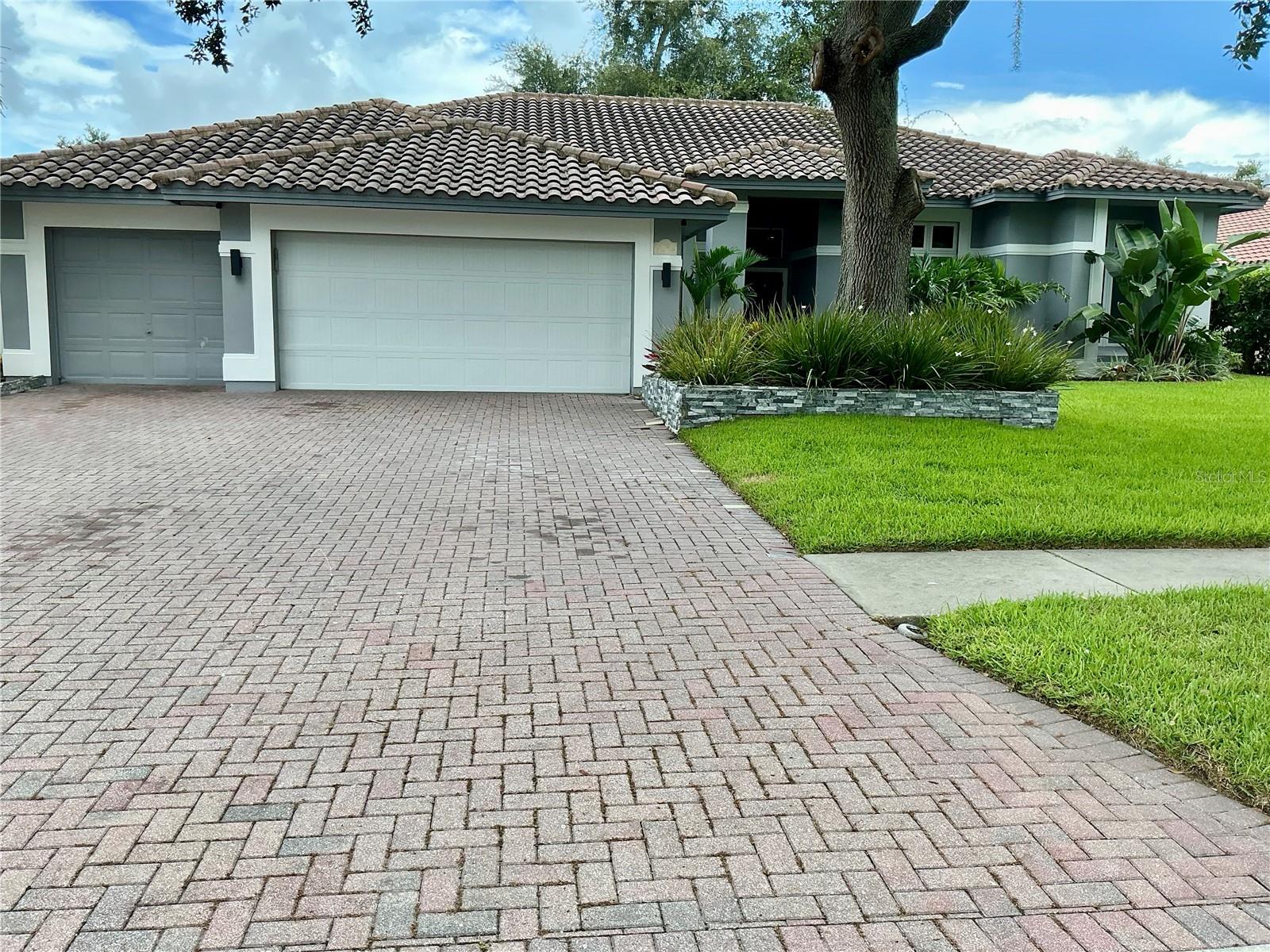 126 OLD OAK CIR — photo 90