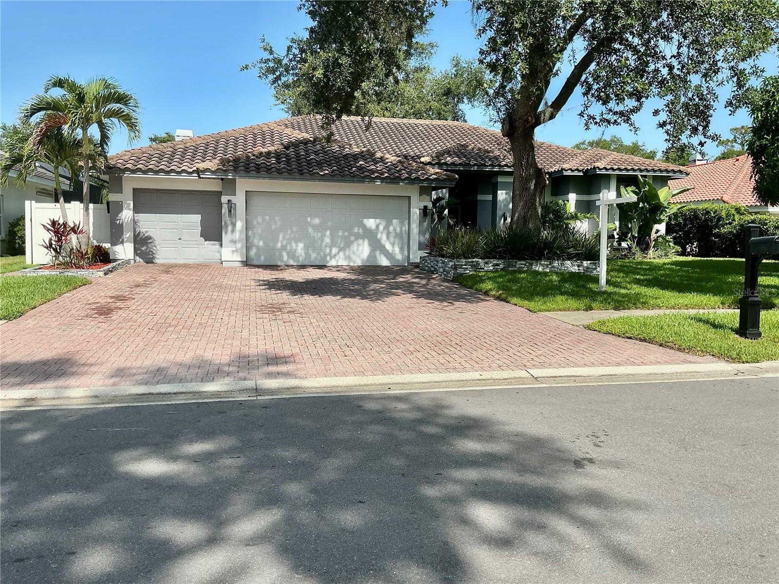 126 OLD OAK CIR — photo 86