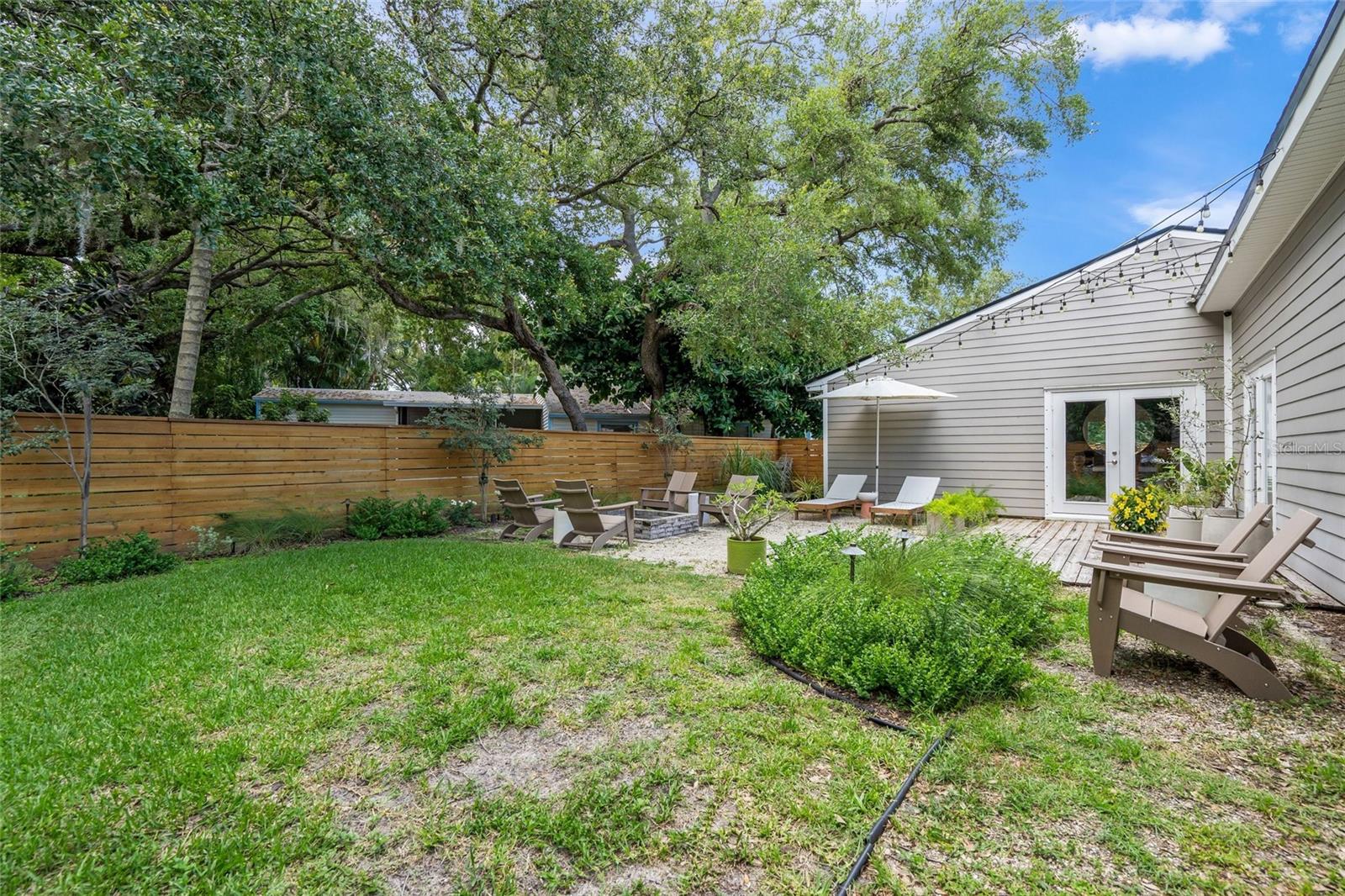 319 BEARDED OAKS CIR — photo 50
