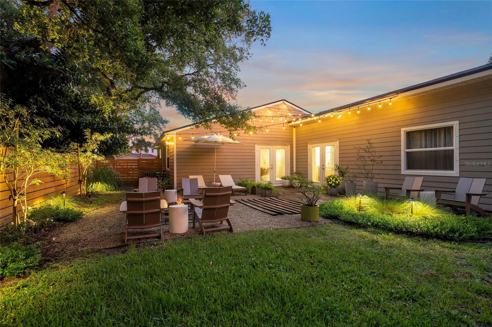 319 BEARDED OAKS CIR — photo 47