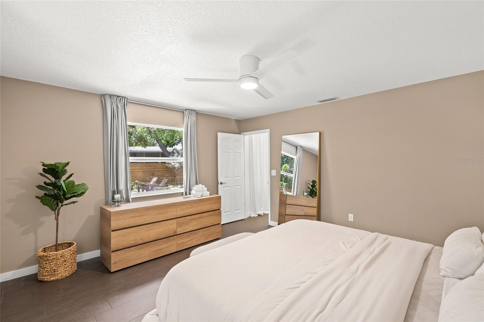 319 BEARDED OAKS CIR — photo 34