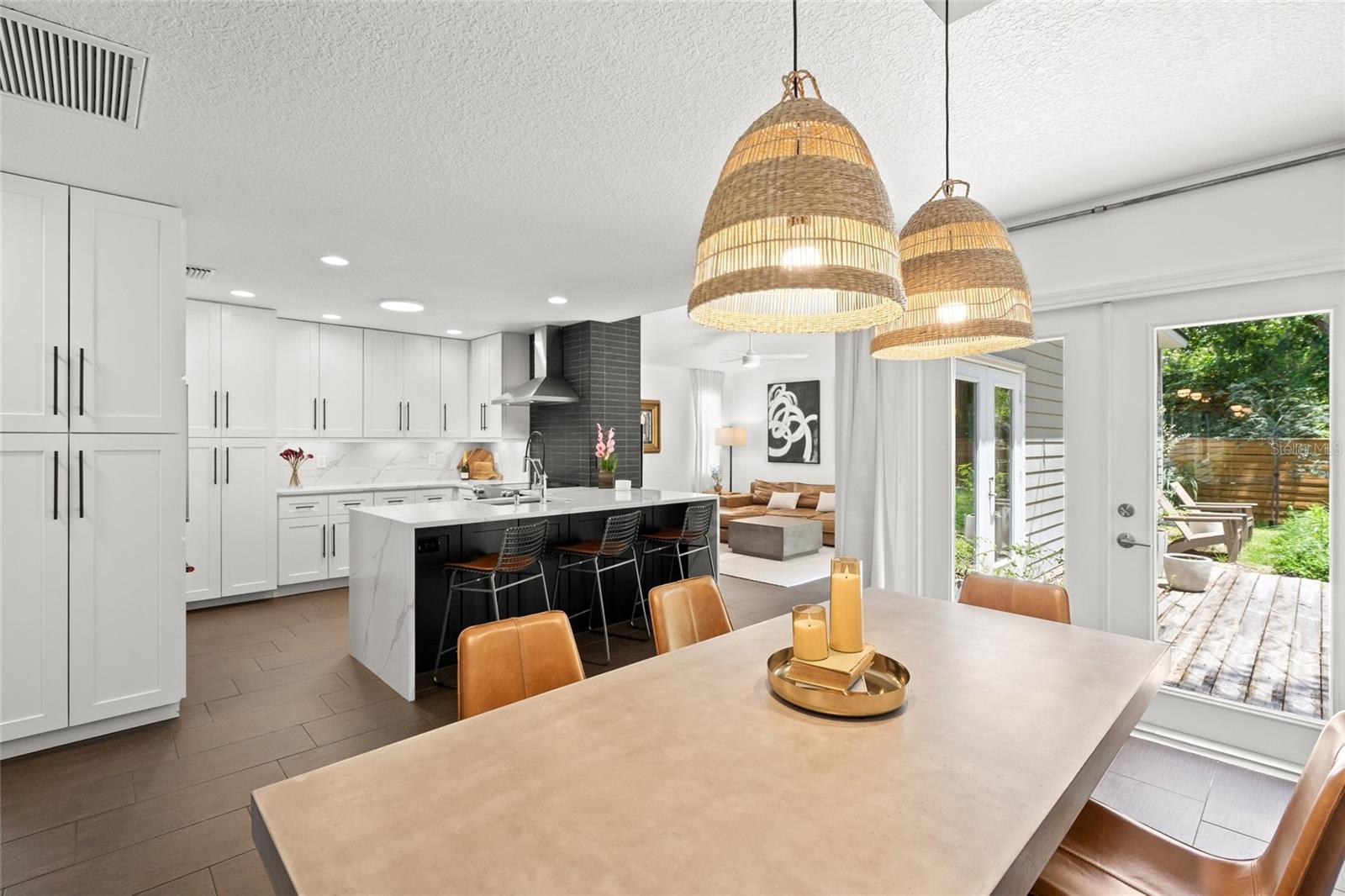 319 BEARDED OAKS CIR — photo 16