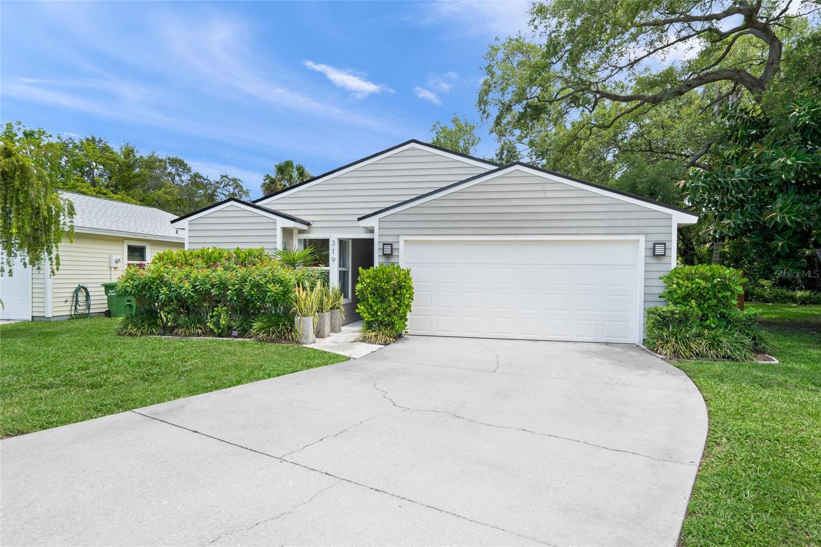 319 BEARDED OAKS CIR — photo 55