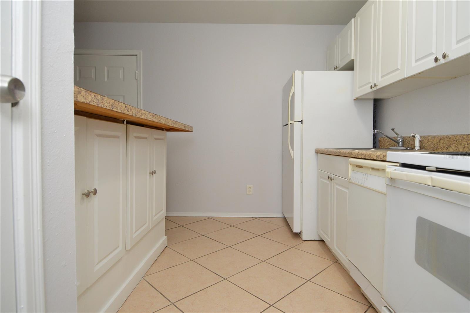 1400 GANDY BLVD N #607 — photo 11