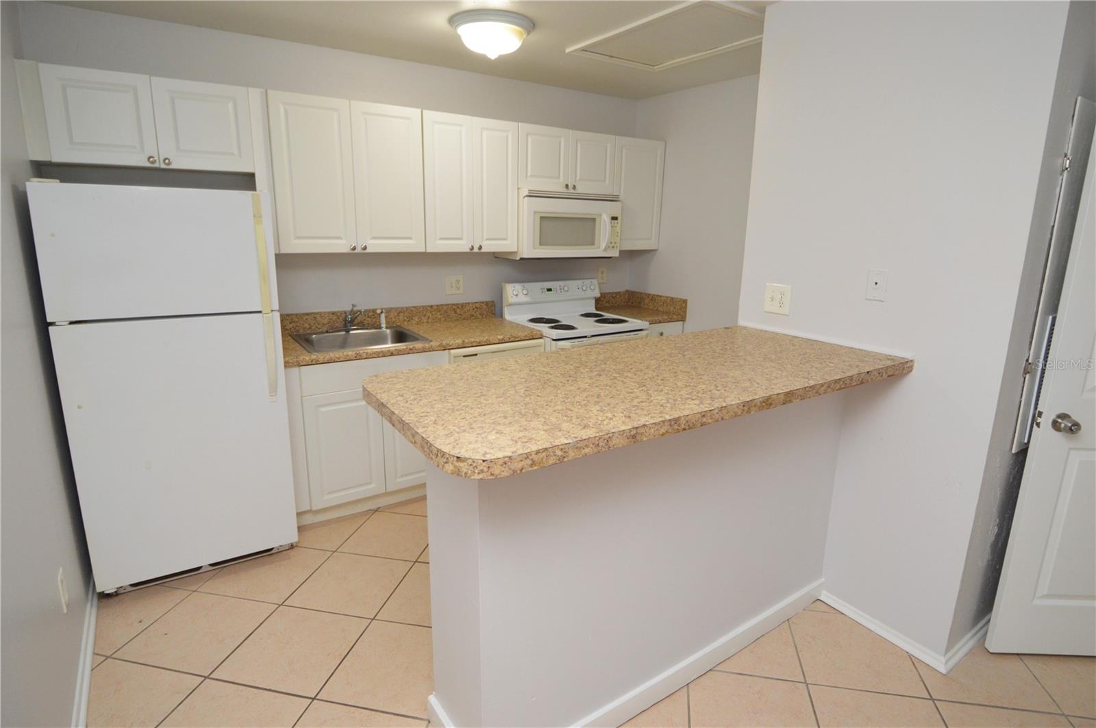 1400 GANDY BLVD N #607 — photo 6