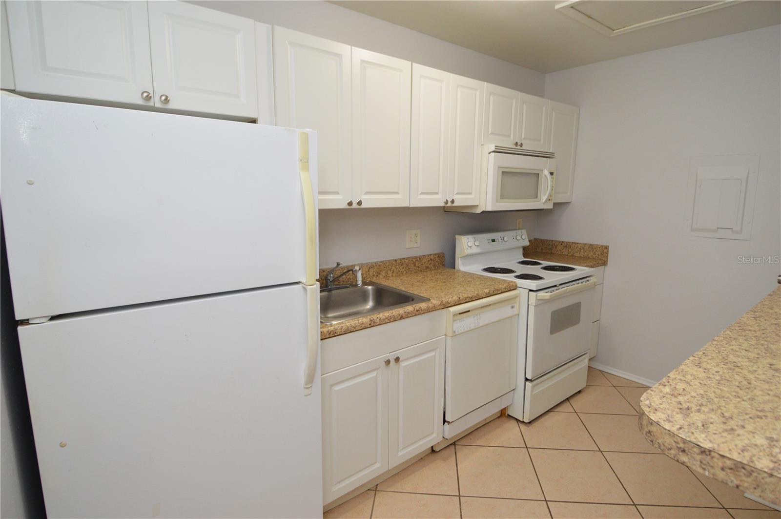 1400 GANDY BLVD N #607 — photo 7