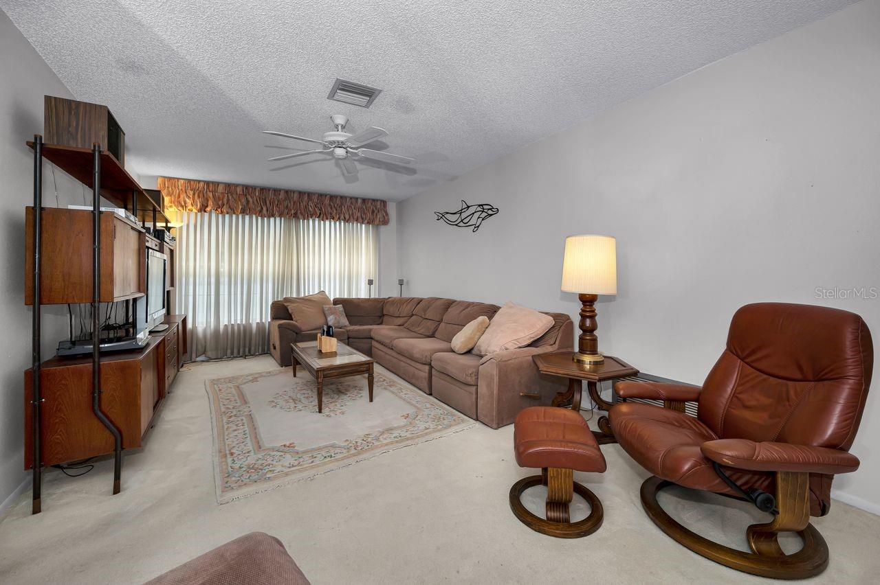 1614 DALE CIR N — photo 5
