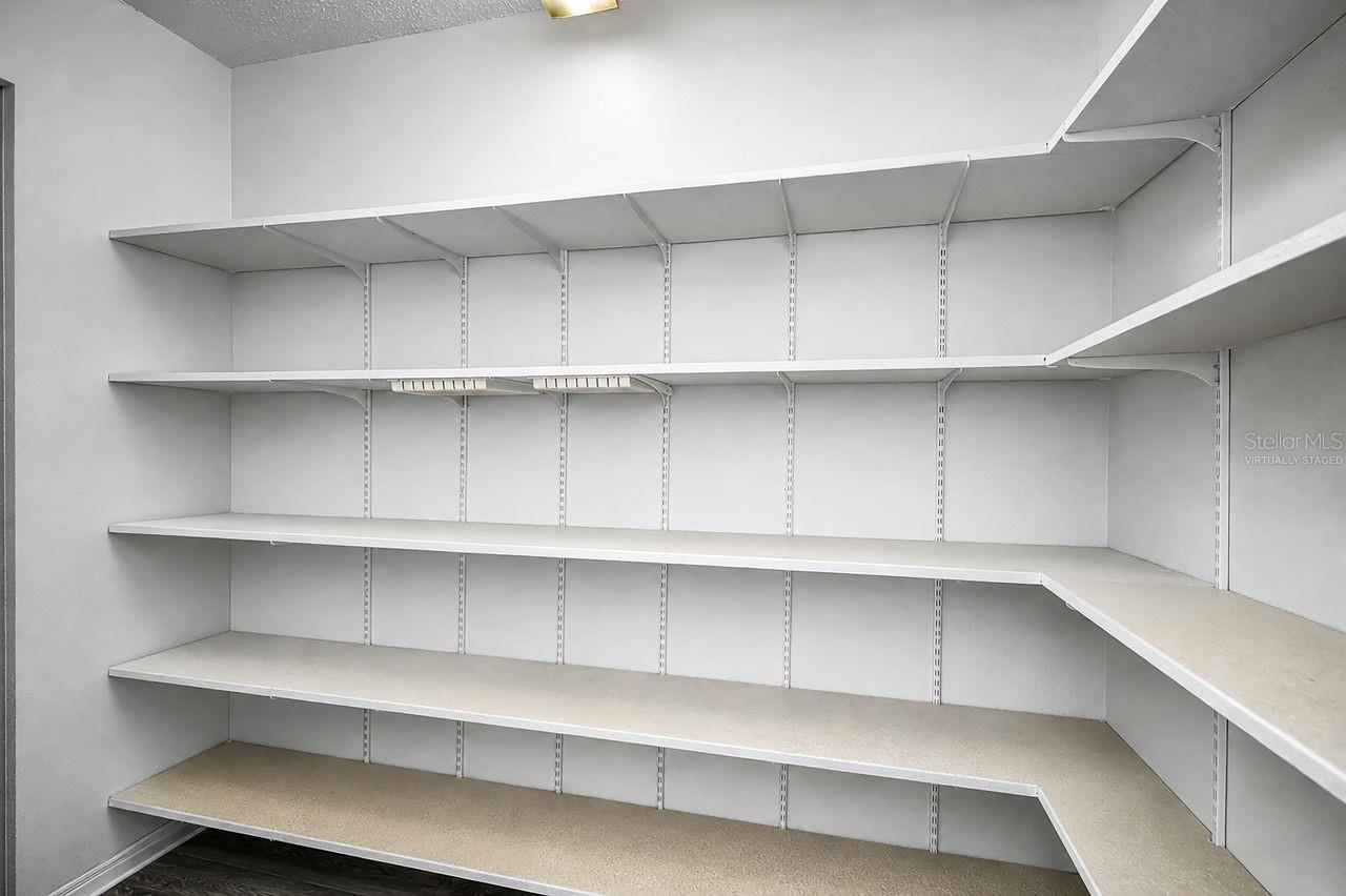 1614 DALE CIR N — photo 11