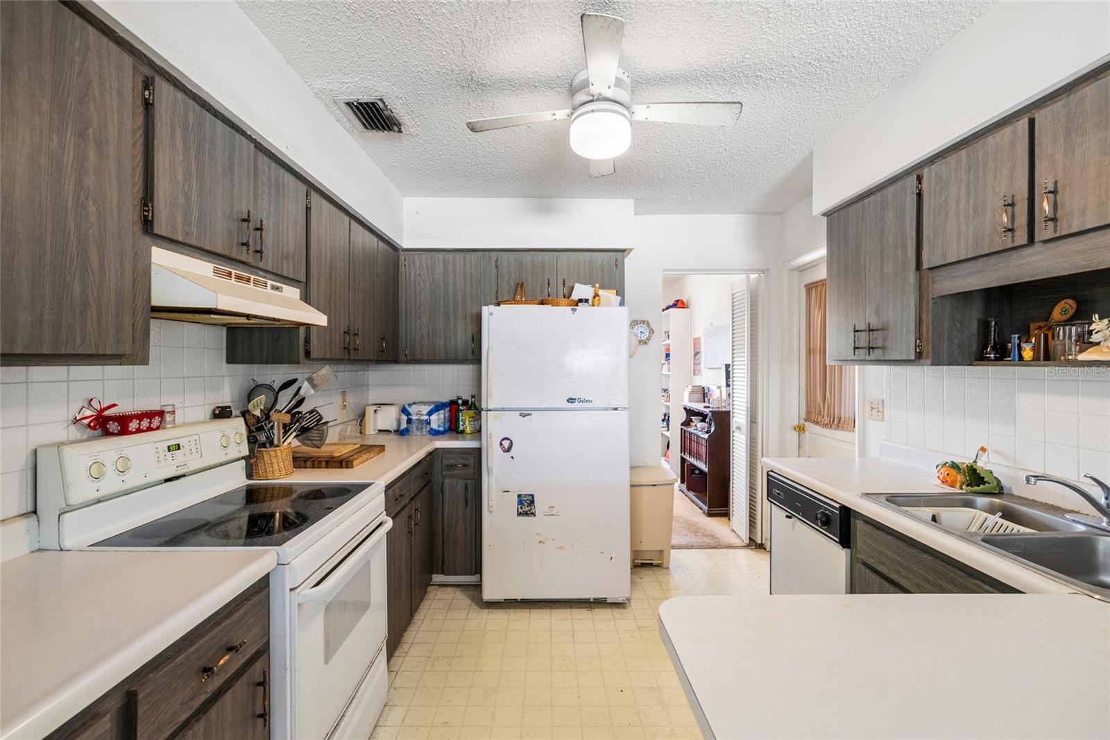 4709 TRAVERTINE DR — photo 7