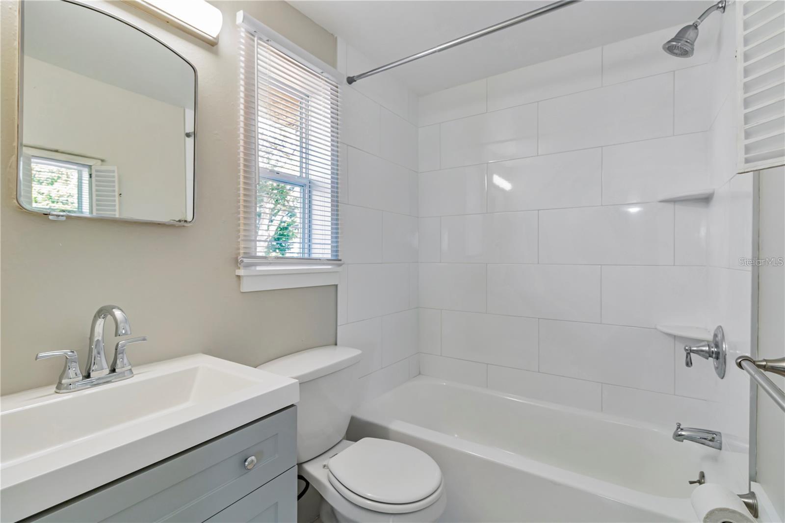 809 ILLINOIS AVE — photo 10