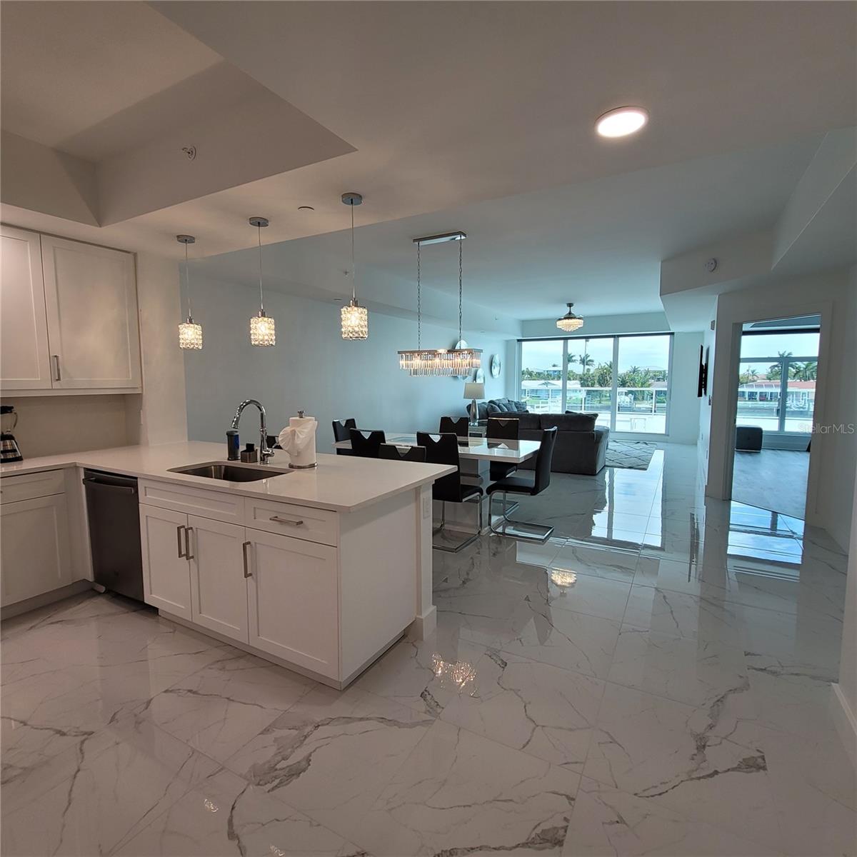415 ISLAND WAY #206 — photo 9