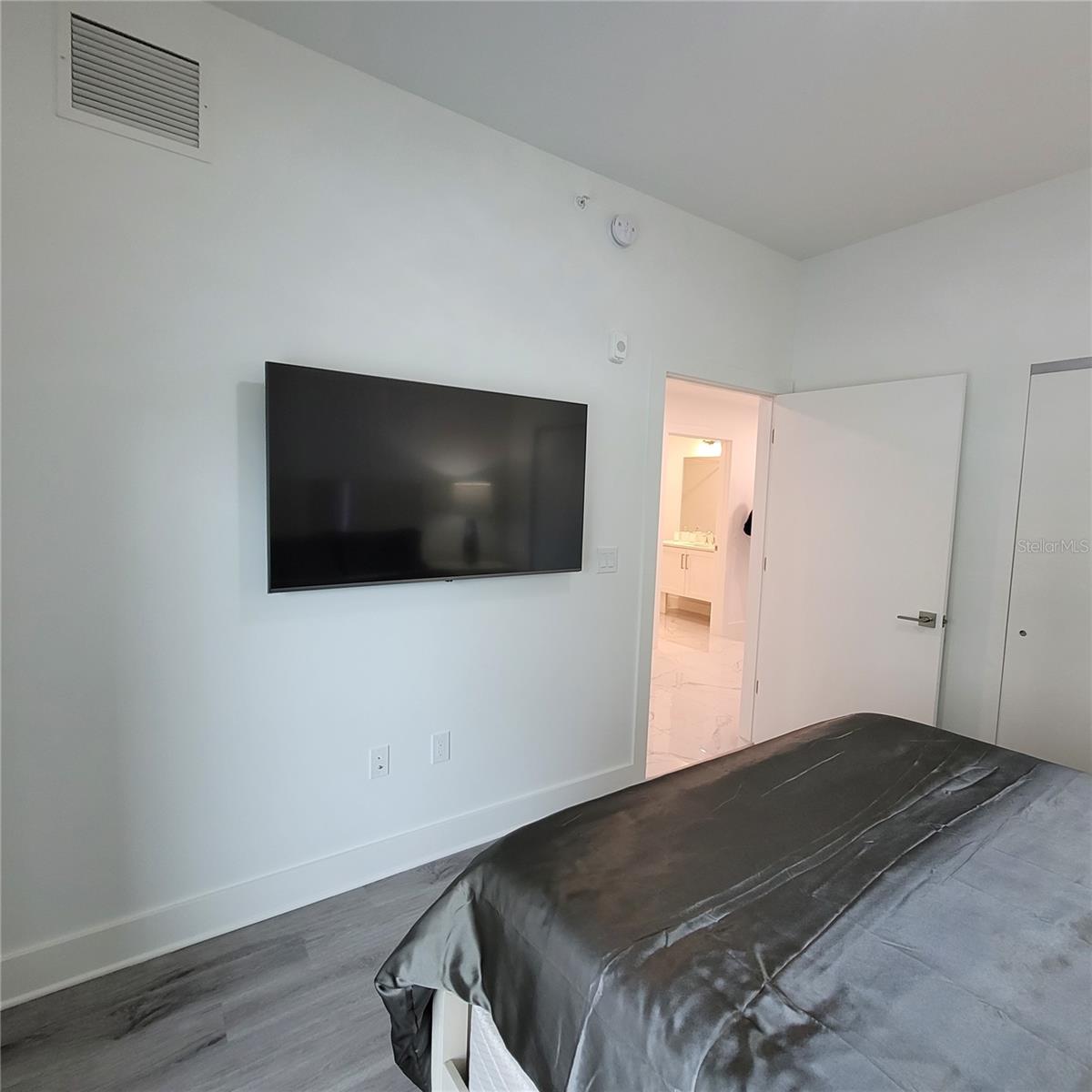 415 ISLAND WAY #206 — photo 16