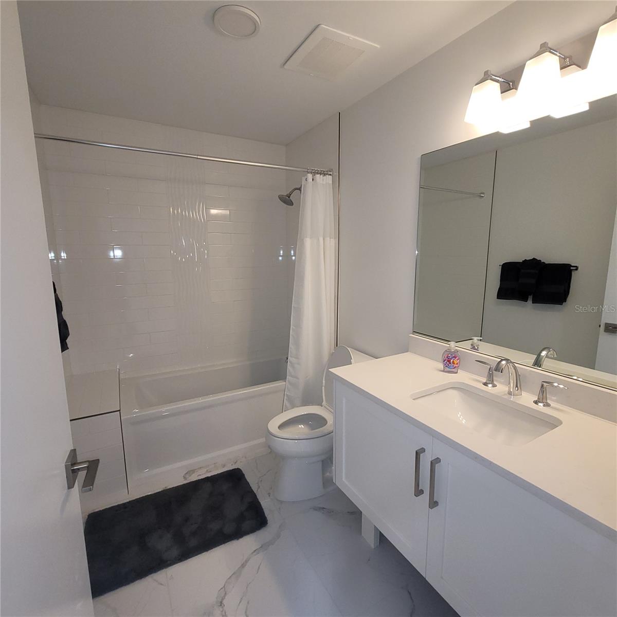 415 ISLAND WAY #206 — photo 17