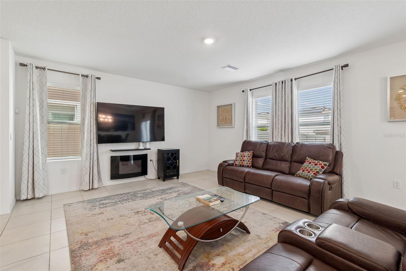 17053 OVAL RUM DR — photo 16
