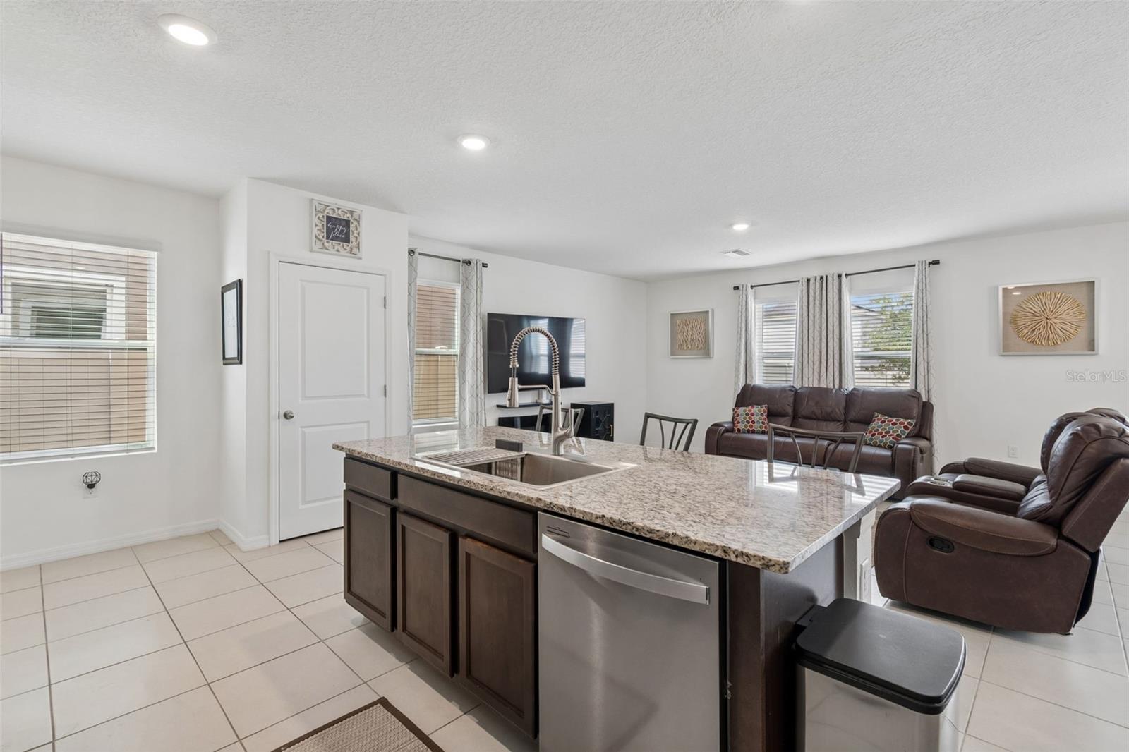 17053 OVAL RUM DR — photo 12