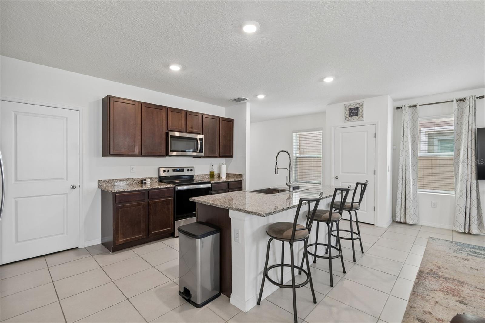 17053 OVAL RUM DR — photo 13