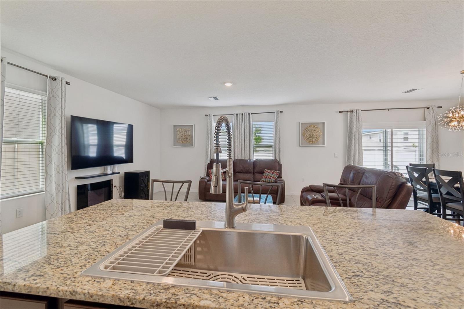17053 OVAL RUM DR — photo 11