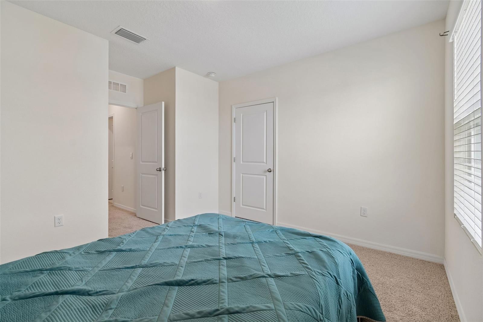 17053 OVAL RUM DR — photo 36