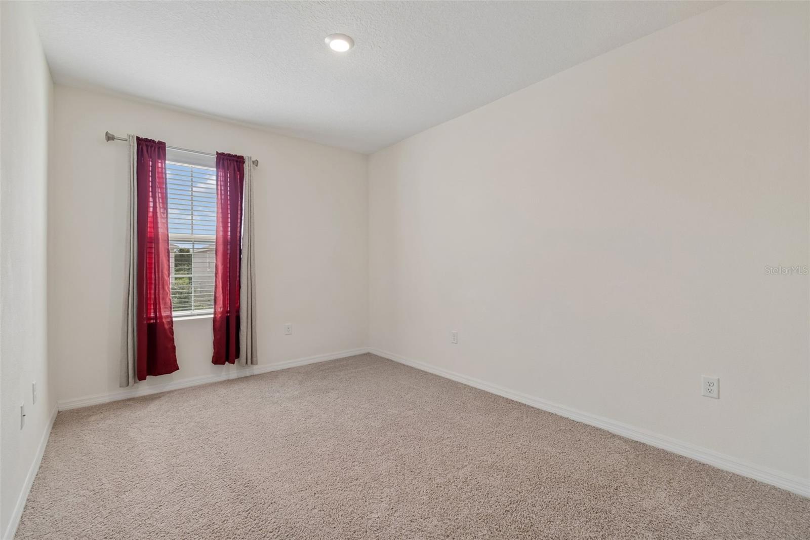 17053 OVAL RUM DR — photo 23