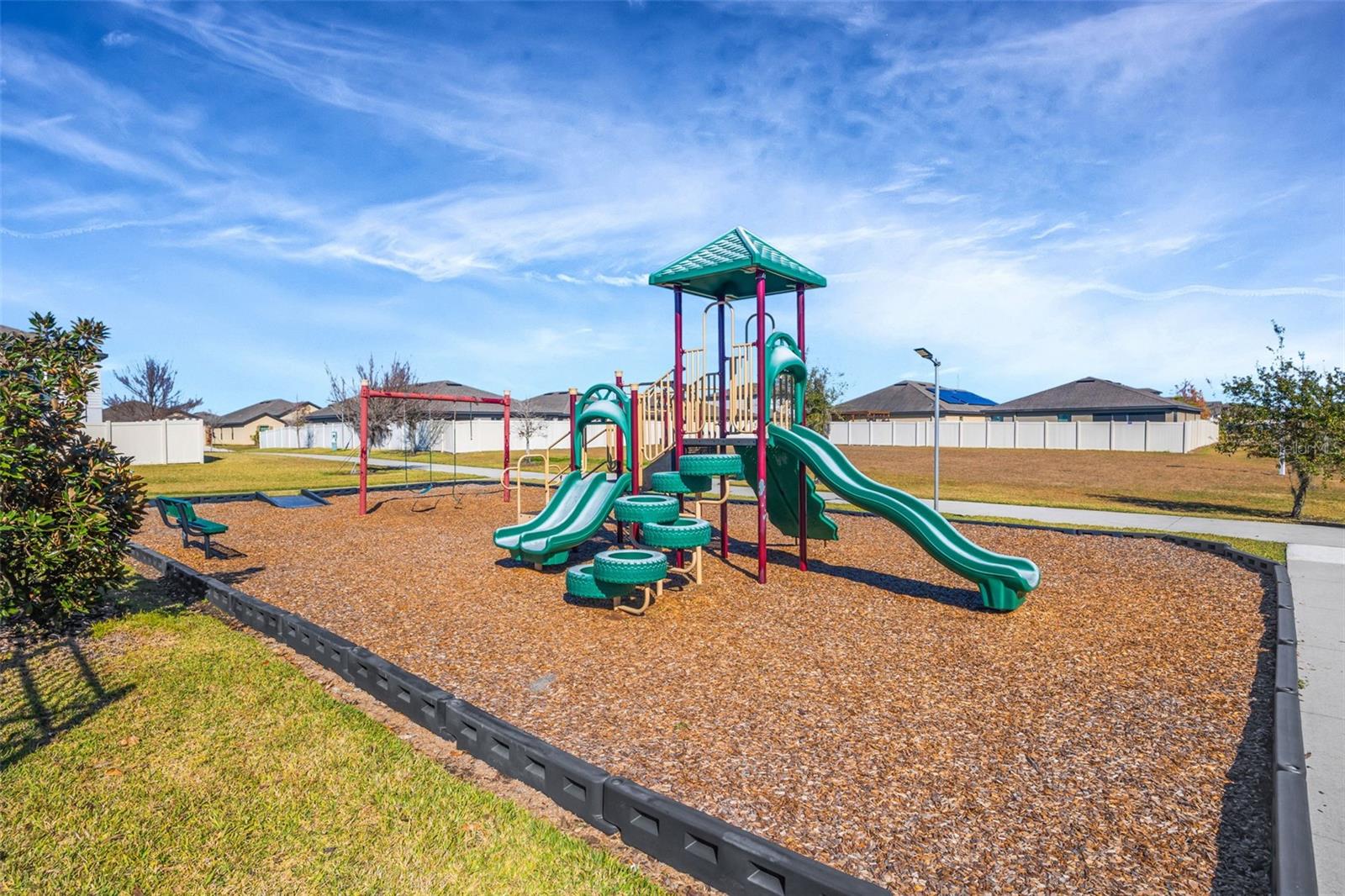 621 CHATHAM WALK DR — photo 45