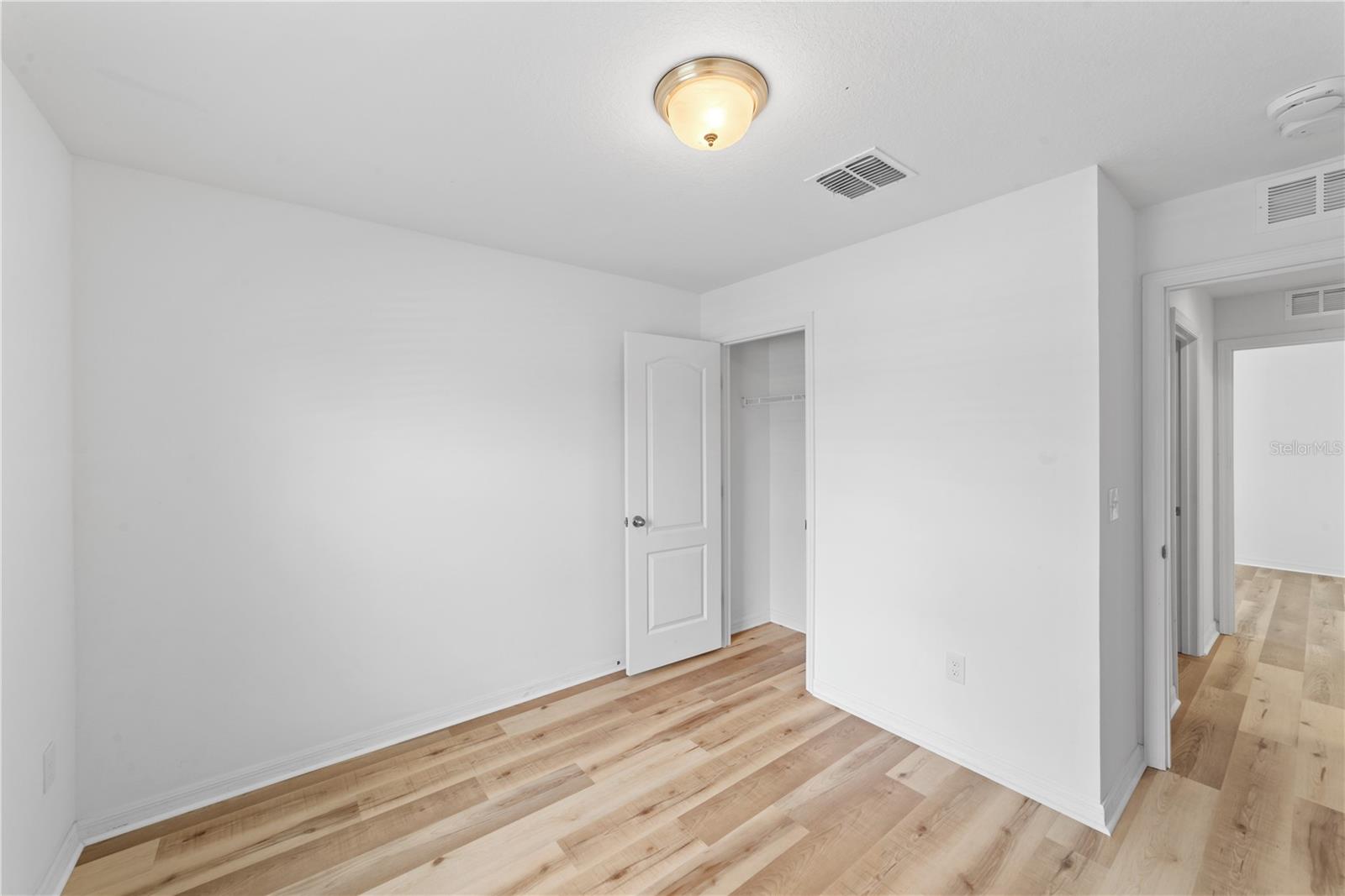 621 CHATHAM WALK DR — photo 33