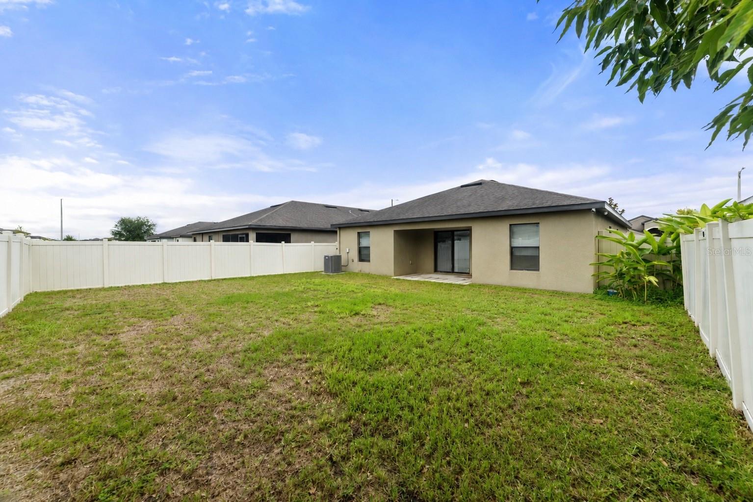 621 CHATHAM WALK DR — photo 39
