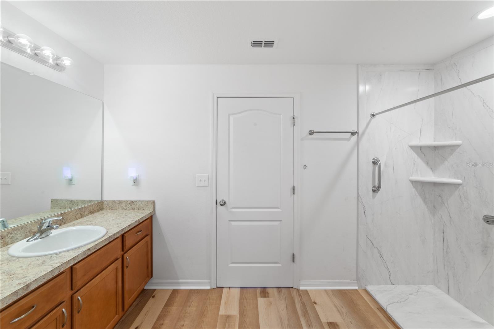 621 CHATHAM WALK DR — photo 23