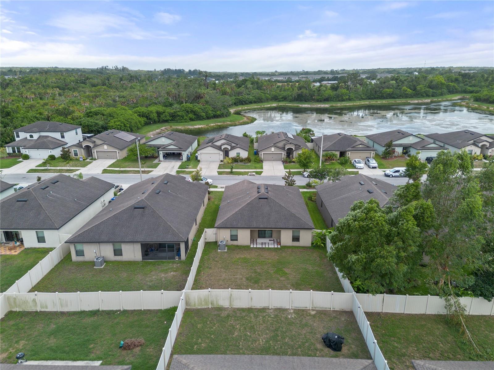621 CHATHAM WALK DR — photo 40