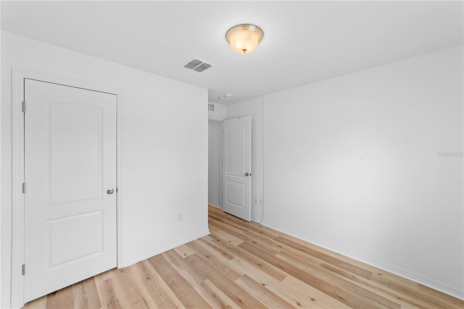 621 CHATHAM WALK DR — photo 34