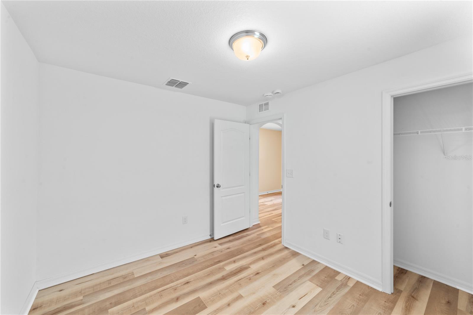 621 CHATHAM WALK DR — photo 26