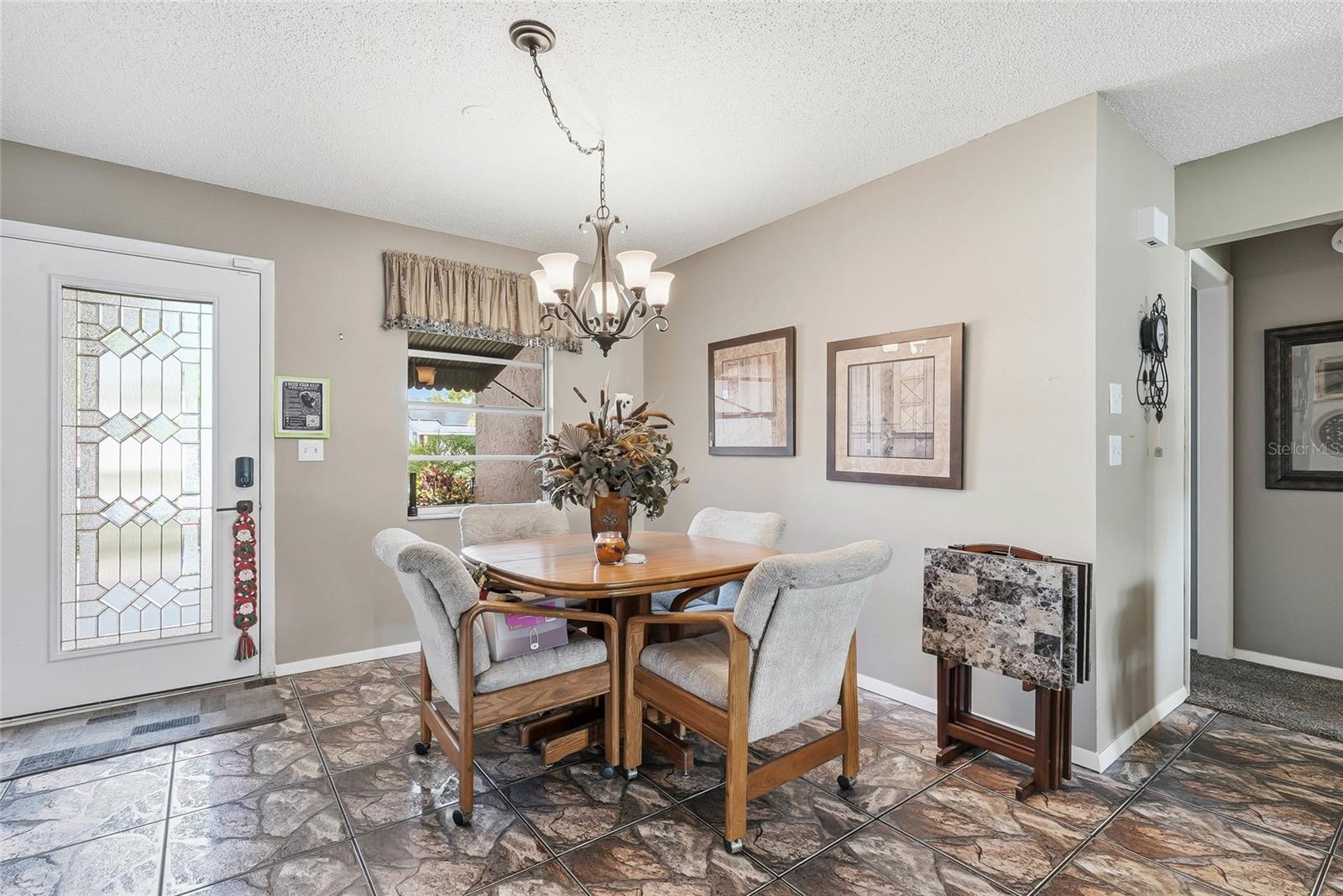 5049 SHERRY LN — photo 3