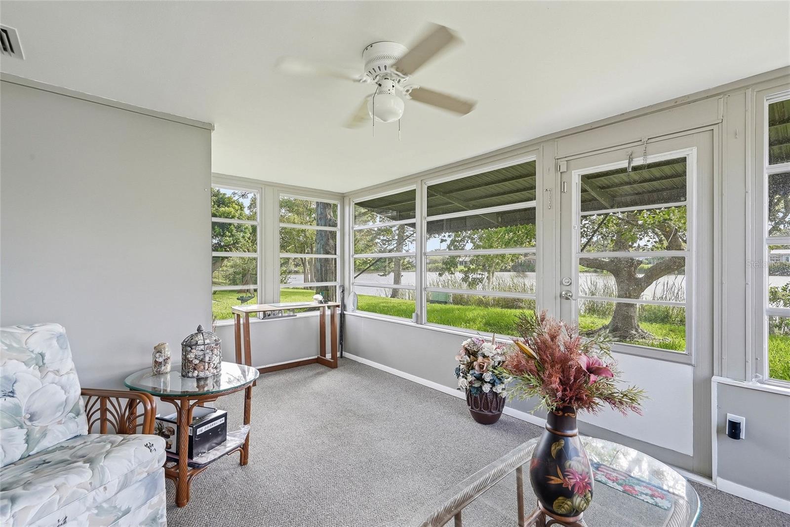 5049 SHERRY LN — photo 15