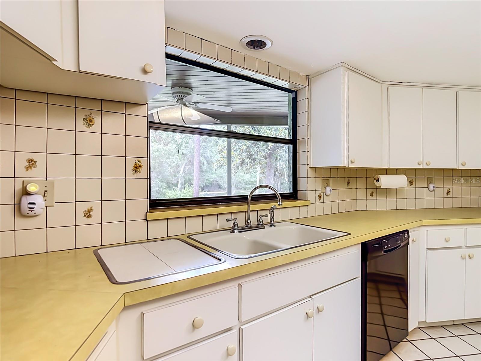 10050 DEER LN — photo 13