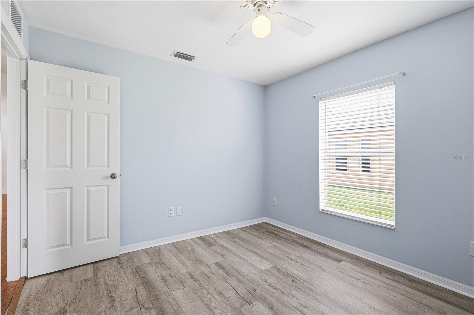 4042 DULUTH TER — photo 18