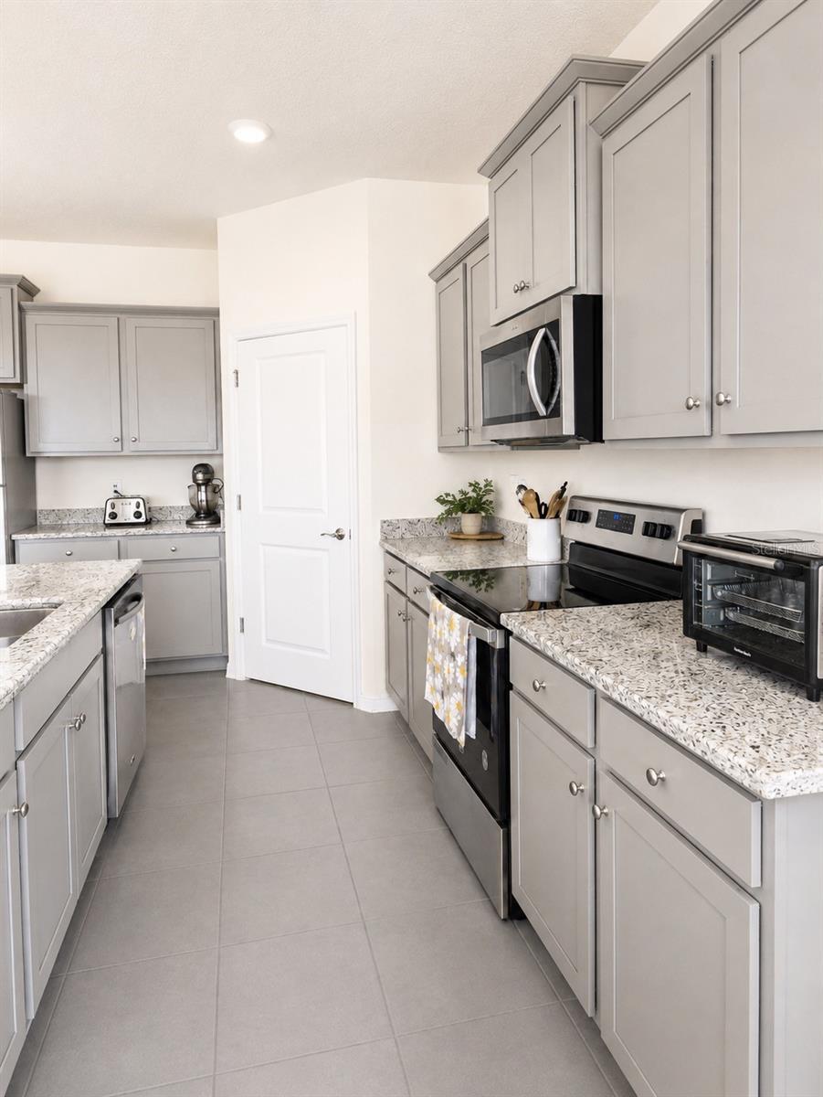 13324 WATERLEAF GARDEN CIR — photo 8