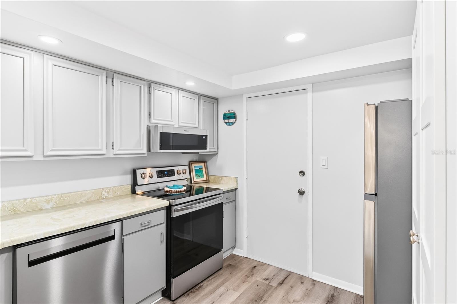 7400 SUN ISLAND DR S #203 — photo 12