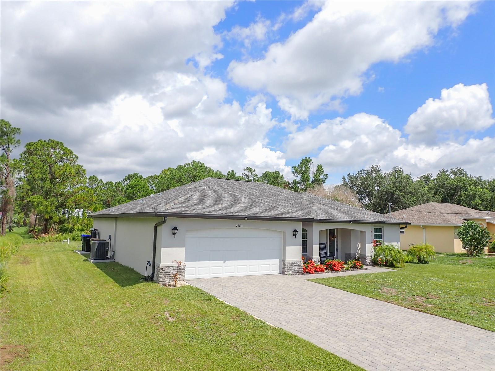 2713 EMBASSY RD — photo 2