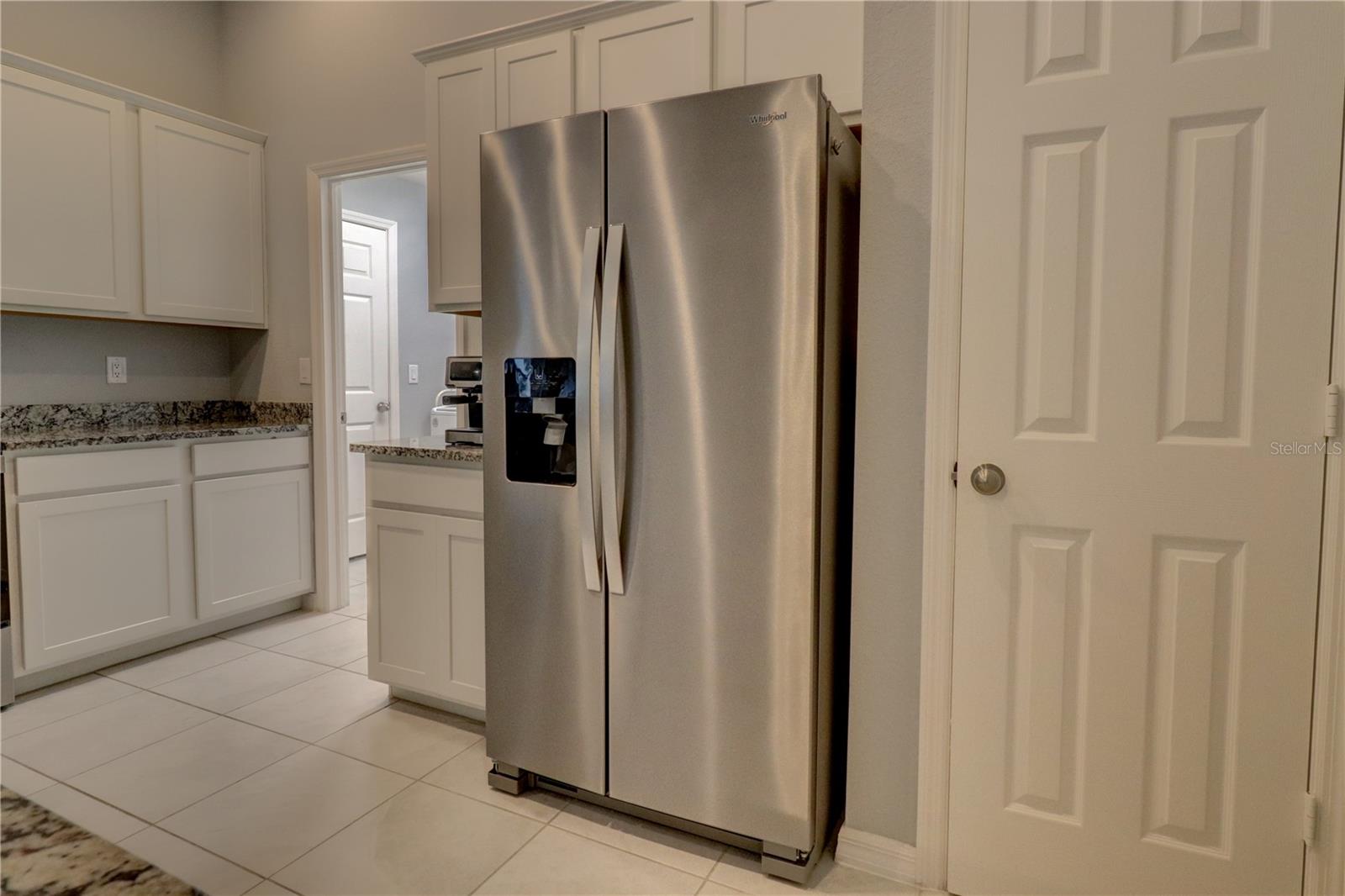 2713 EMBASSY RD — photo 14