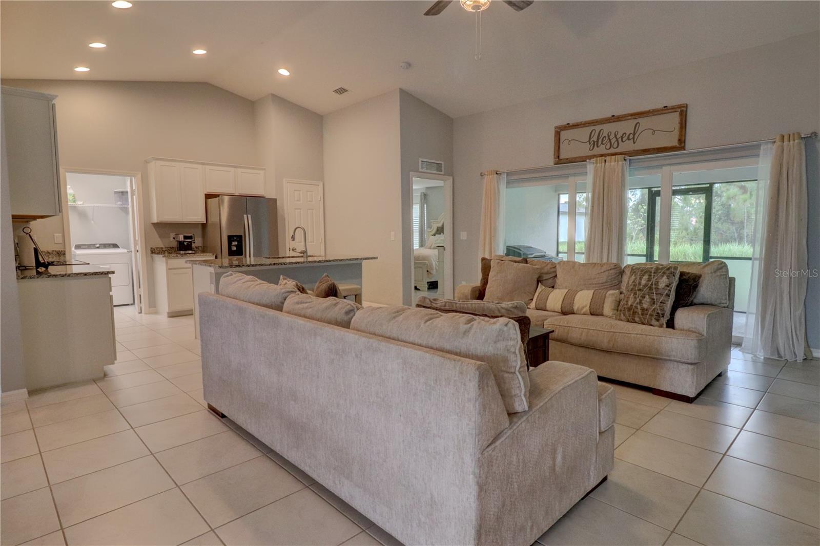 2713 EMBASSY RD — photo 5