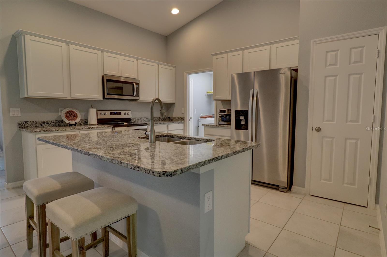 2713 EMBASSY RD — photo 11