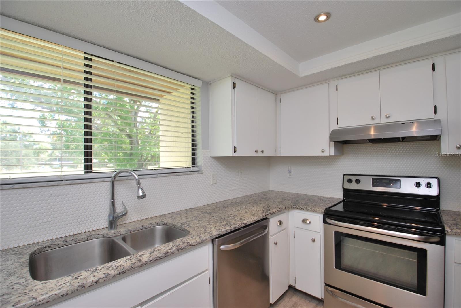 212 CARYL WAY #212 — photo 6