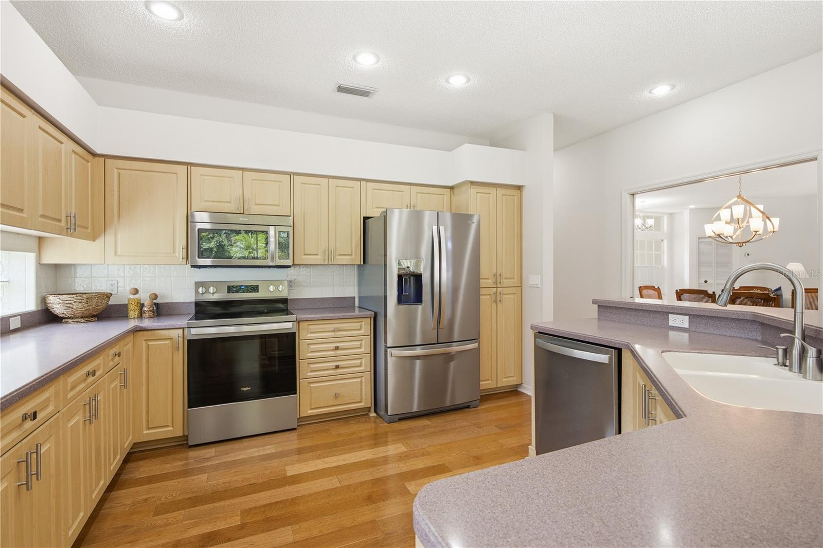 3187 STERLING ST — photo 21