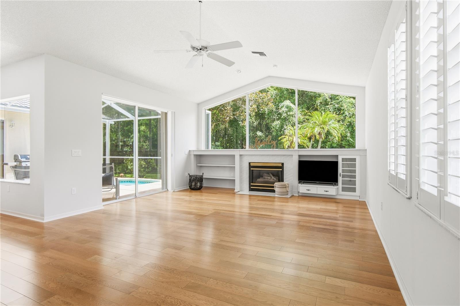 3187 STERLING ST — photo 25