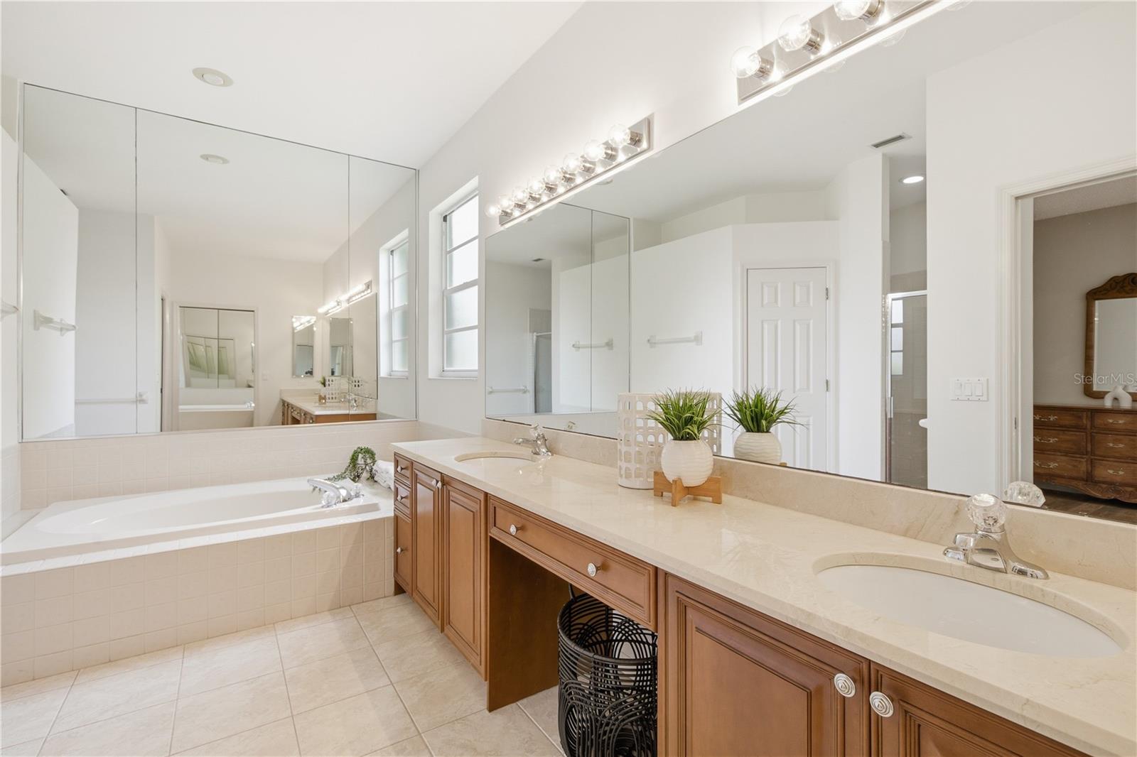 3187 STERLING ST — photo 37