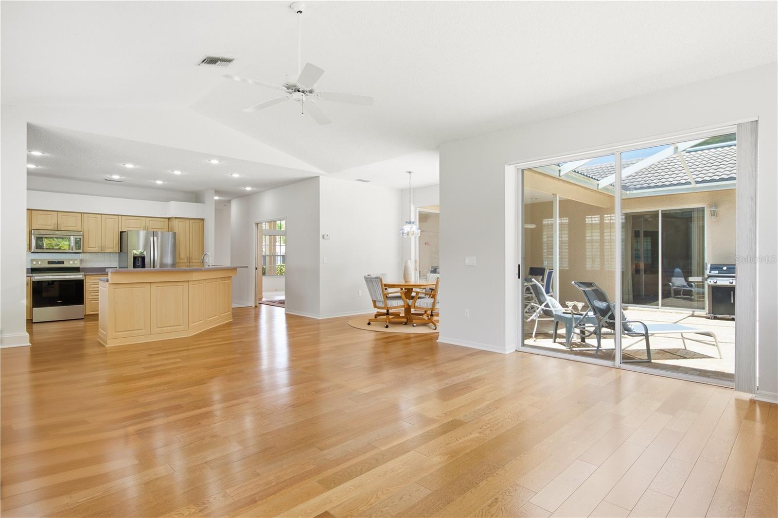 3187 STERLING ST — photo 28